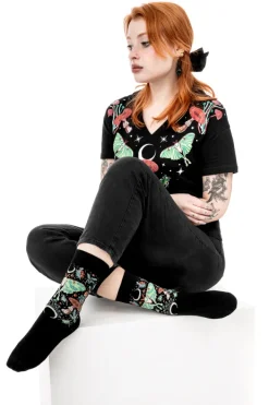Restyle AUTUMNAL EQUINOX T-SHIRT with a choker