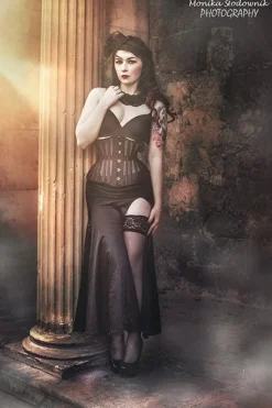 Restyle gothic corset, hourglass shape, sturdy 